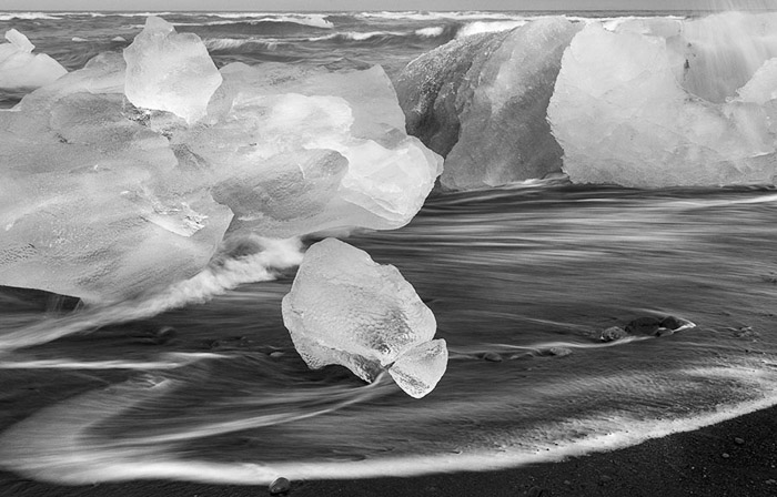 Brethamerkursandur Iceburg Beach Iceland BW 2317