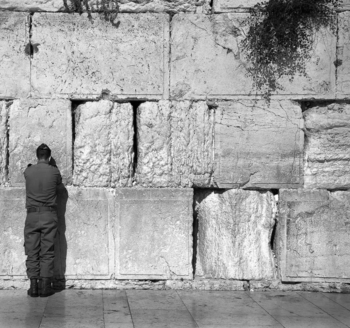 Soldier At The Kotel 1605