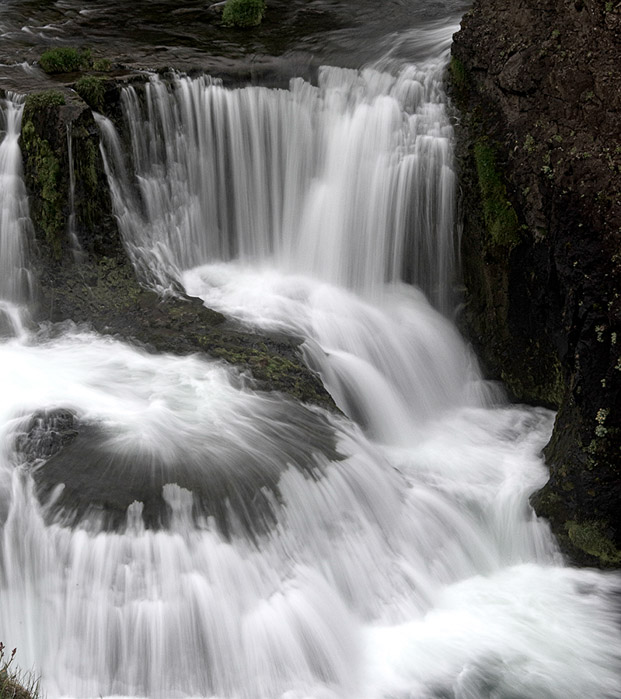Reykjafoss Waterfall Color 3980