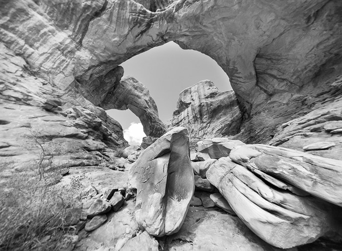 Double Arch 8mm BW 1546