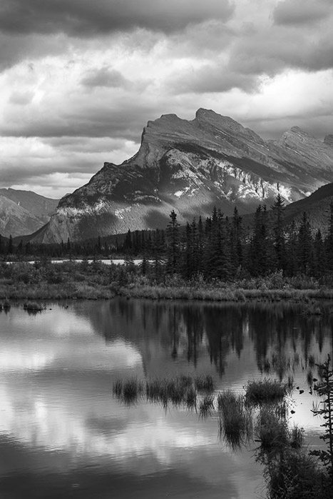Mt Rundle Vermillion Lakes 3376