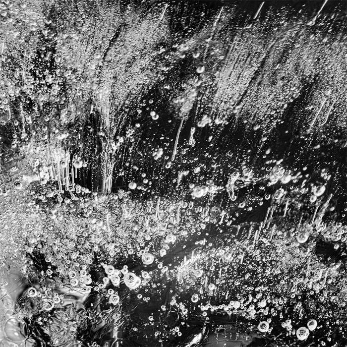 Ice Cubes BW 1382