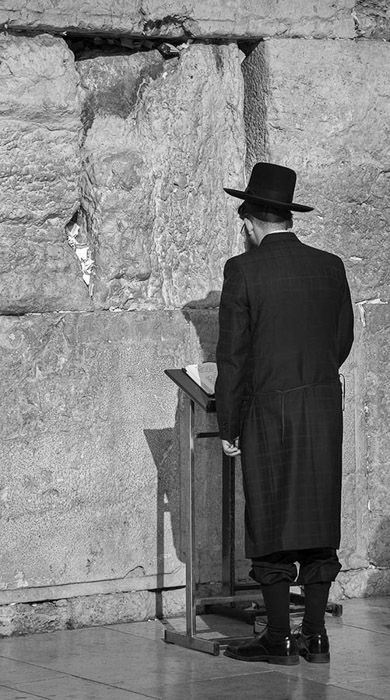 Prayers At The Kotel 1633