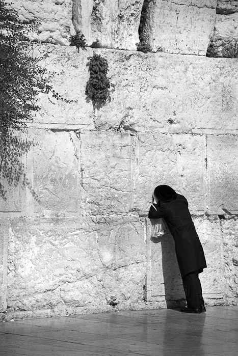 Praying At The Kotel 1604