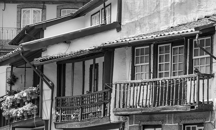 Balconies Porto BW 8945