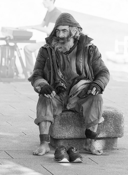 Homeless Man Porto BW 8836