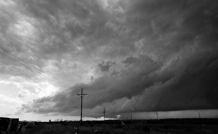Storm Chasing BW 0507