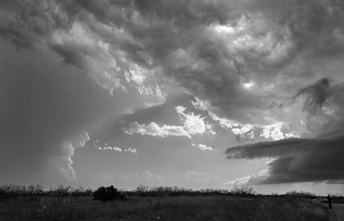 Storm Chasing BW 0512