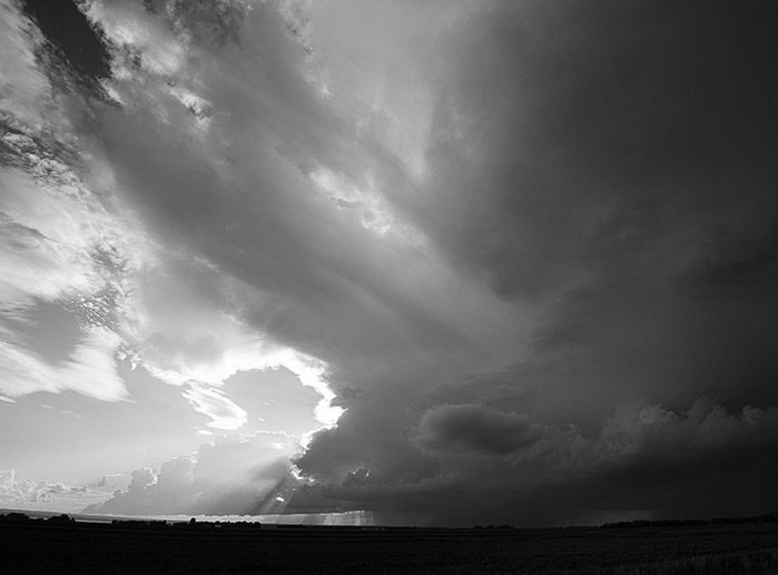 Storm Chasing BW 4000