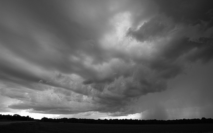 Storm Chasing BW 4005