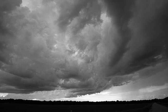 Storm Chasing BW 4020