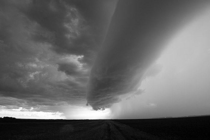 Storm Chasing BW 4036