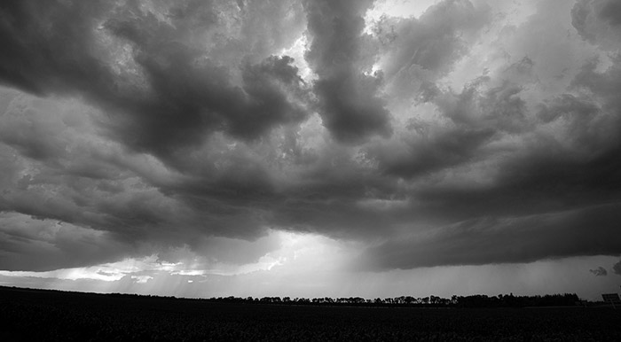 Storm Chasing BW 4038