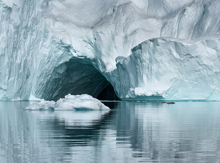 Iceberg Hole Greenland Color 6744