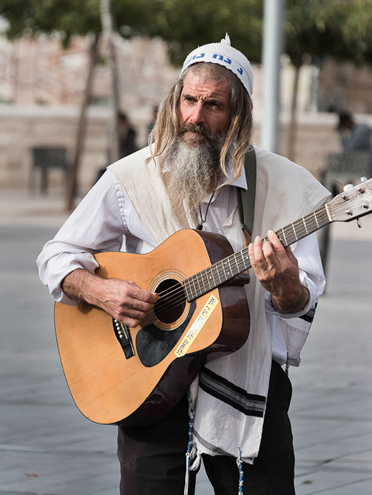 Street Musician Jerusalem Color 5143