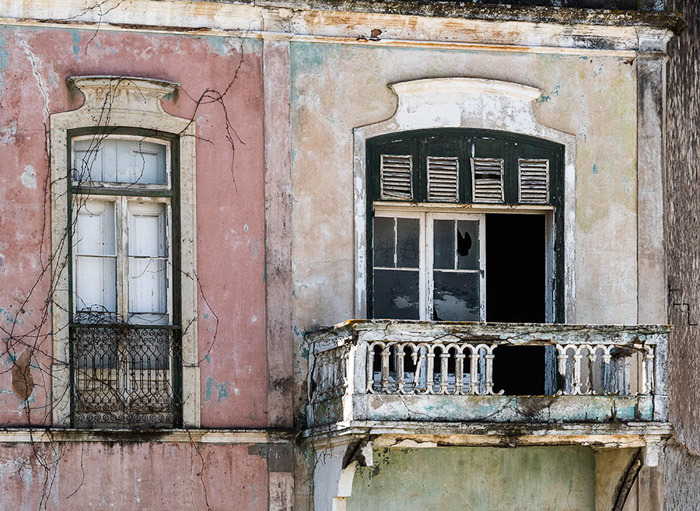 Lagos Portugal Windows Color 9183